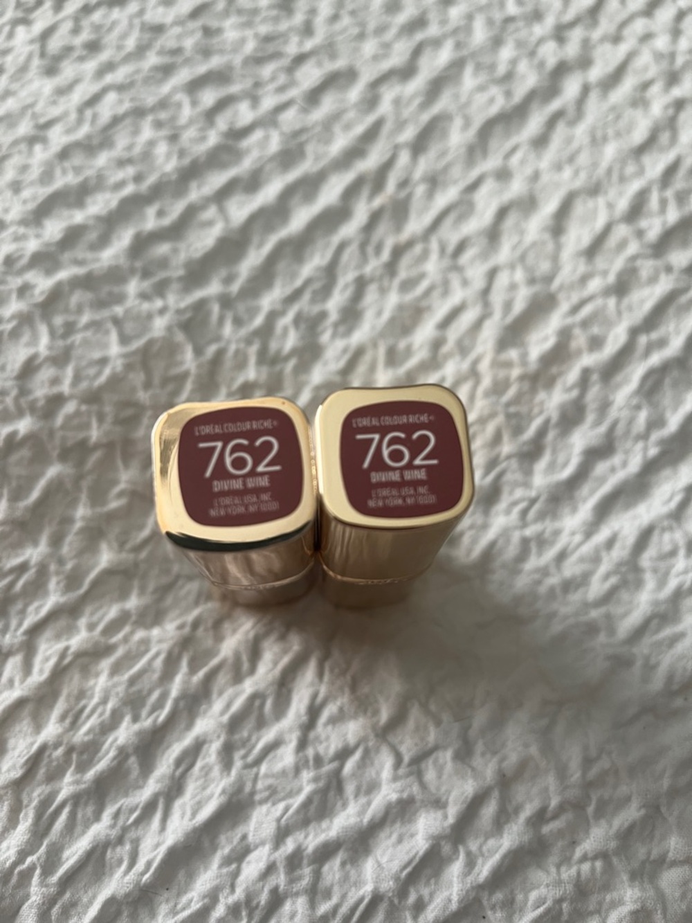 NWT L’Oréal Lipsticks 762 Divine Wine